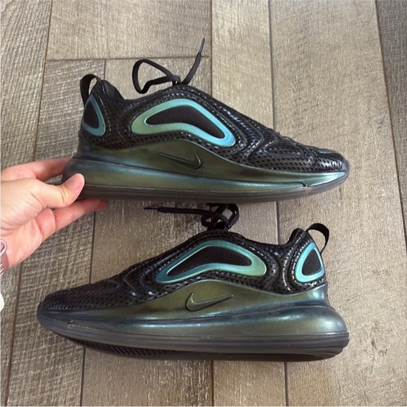 Nike Air Max 720 Size 7 Throwback Future Iridescent Green and Black Shoes. - Picture 4 of 12